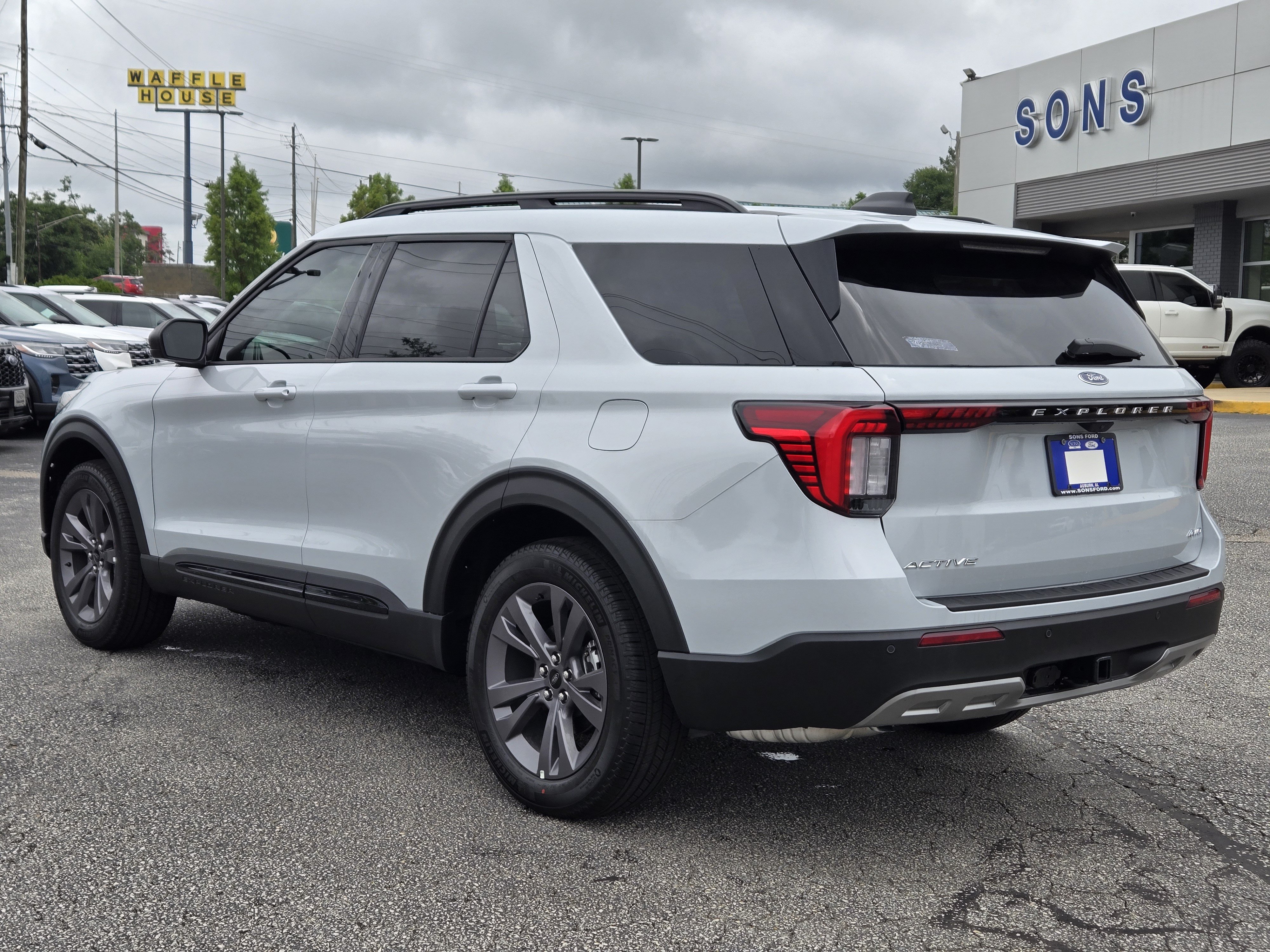 New 2026 Ford Explorer Active w/ Active Comfort Package AWD/4WD image 12