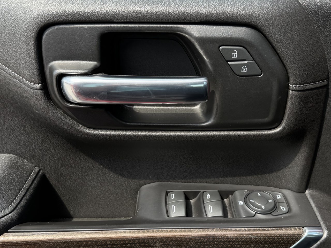 Used 2019 Chevrolet Silverado 1500 RST AWD/4WD image 22