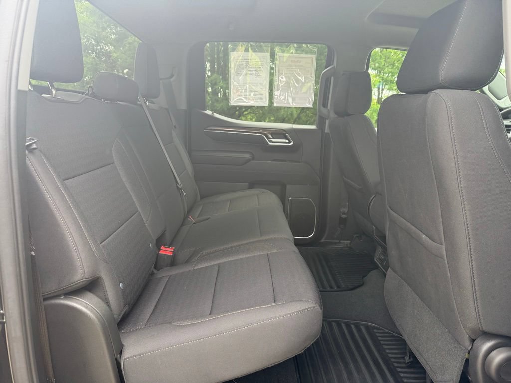 Used 2023 Chevrolet Silverado 1500 LT AWD/4WD image 15