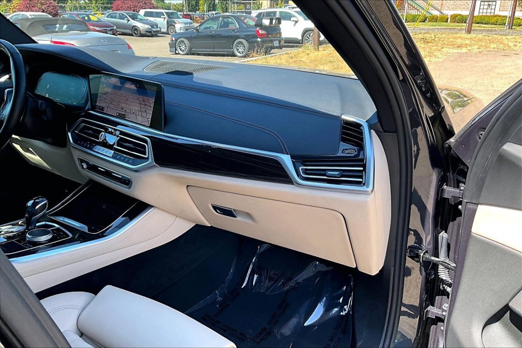 Used 2021 BMW X5 xDrive40i w/ Premium Package AWD/4WD image 19