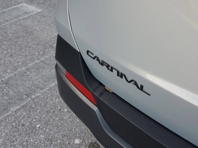 Certified 2025 Kia Carnival SX Prestige FWD image 9