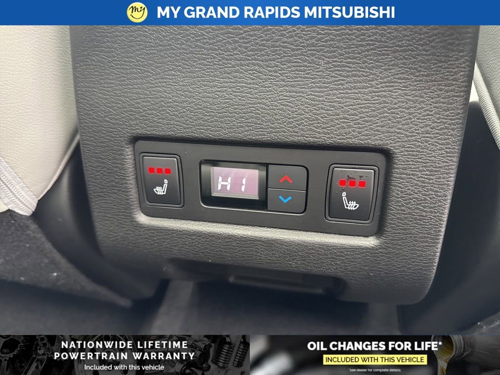 New 2026 Mitsubishi Outlander SEL image 20