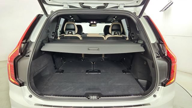 Used 2026 Volvo XC90 B6 Plus w/ Protection Package AWD/4WD image 44