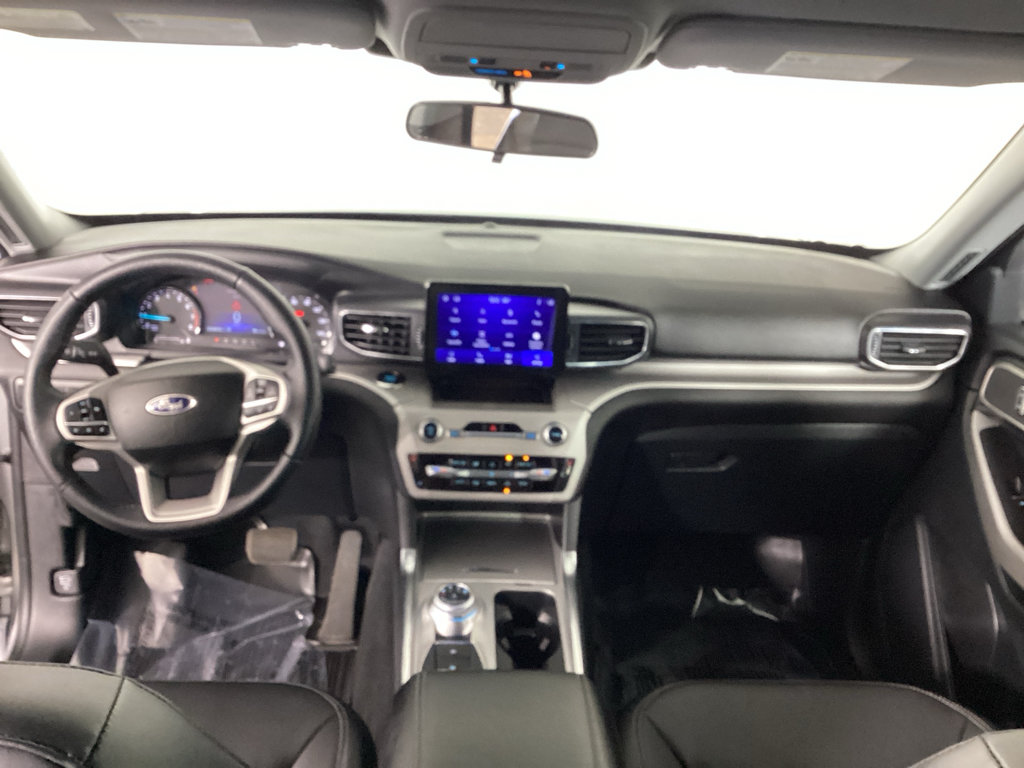 Used 2023 Ford Explorer XLT w/ Equipment Group 202A AWD/4WD image 20