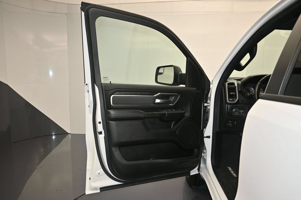 Used 2019 RAM 1500 Big Horn AWD/4WD image 10