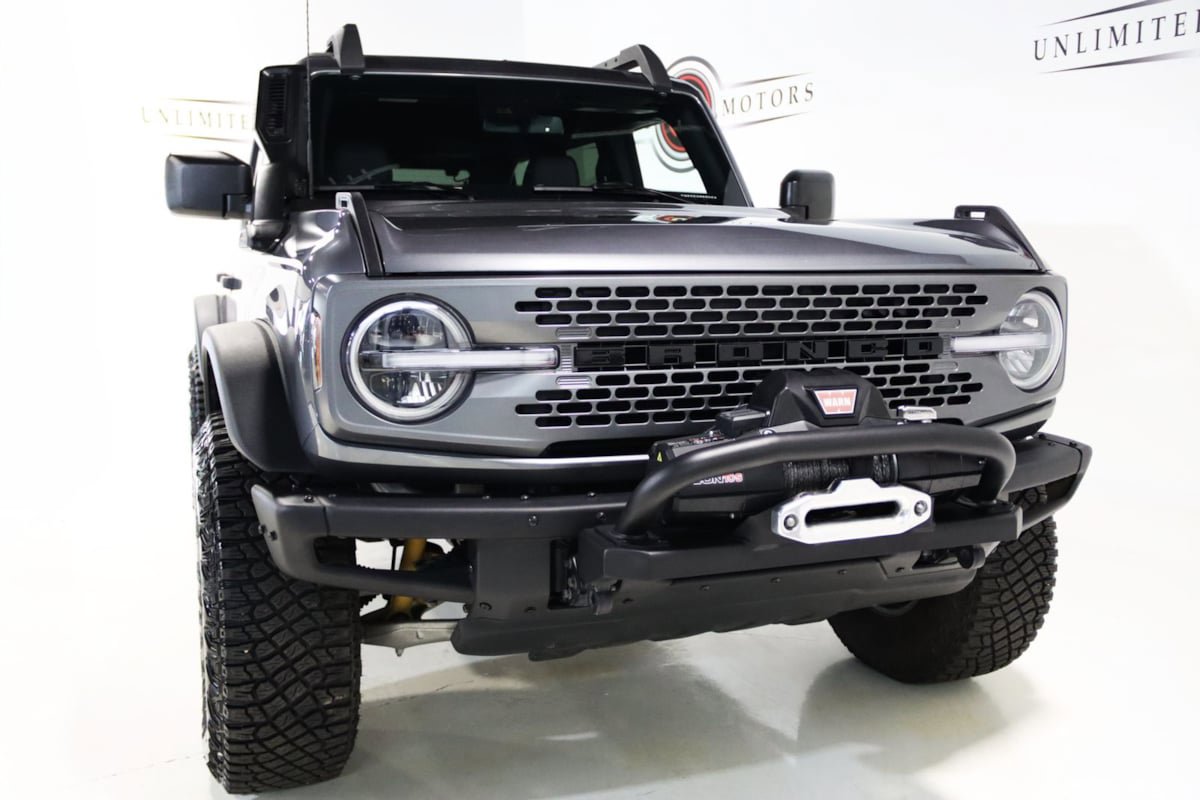 Used 2024 Ford Bronco Everglades image 33