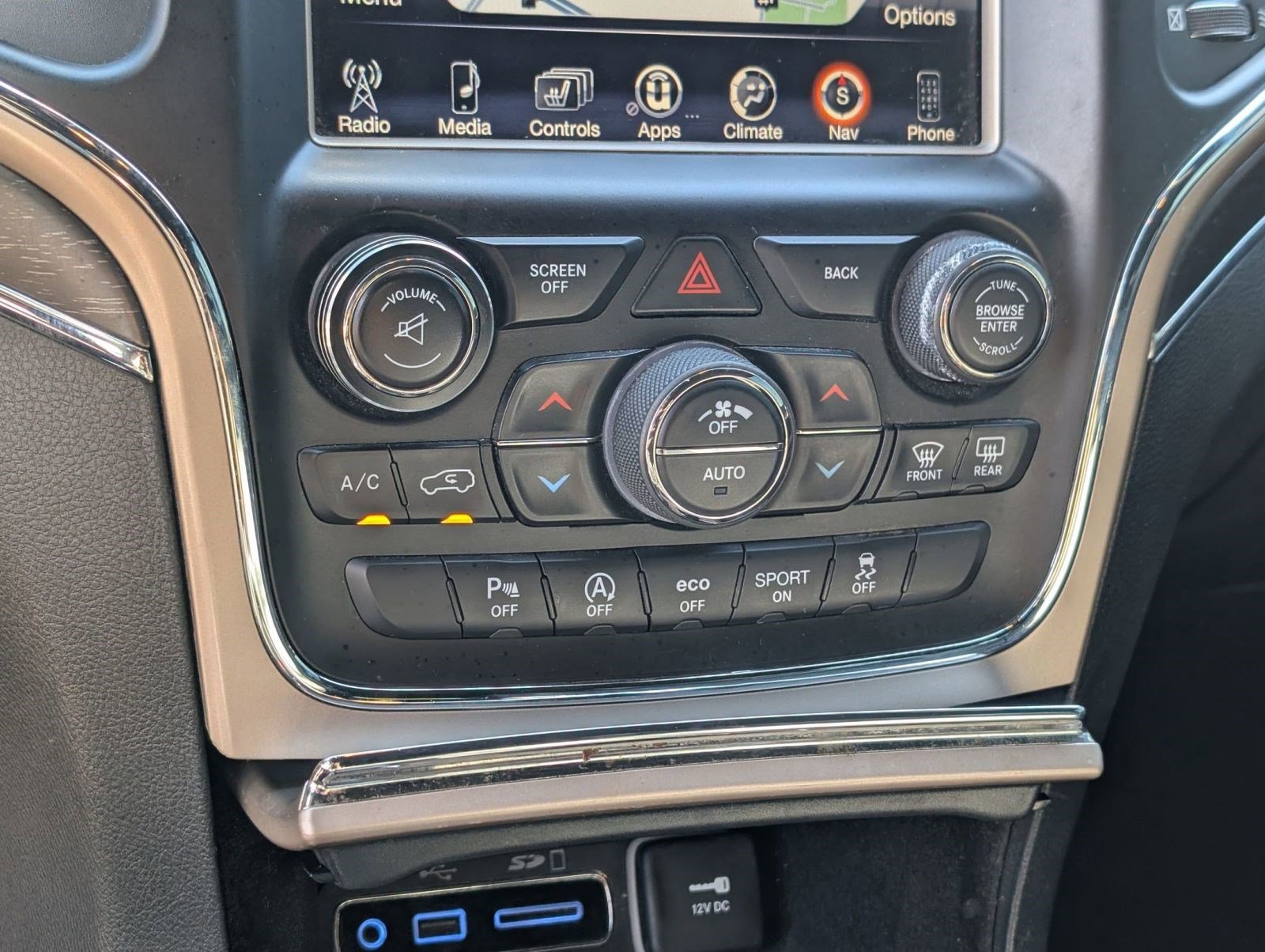 Used 2016 Jeep Grand Cherokee Limited image 21