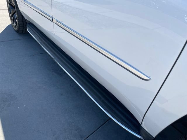 Used 2016 Cadillac Escalade ESV Luxury AWD/4WD image 17