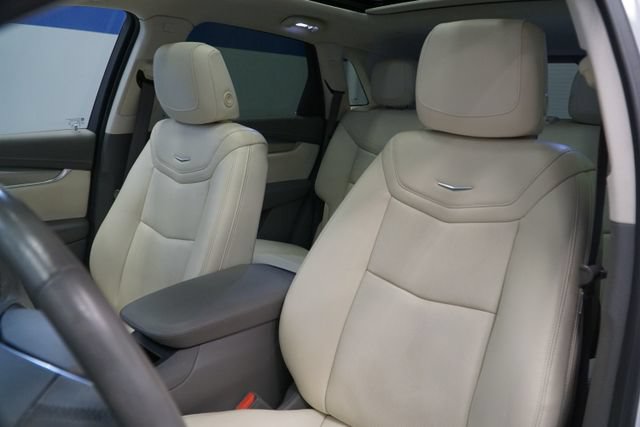 Certified 2023 Cadillac XT5 Premium Luxury AWD/4WD image 17