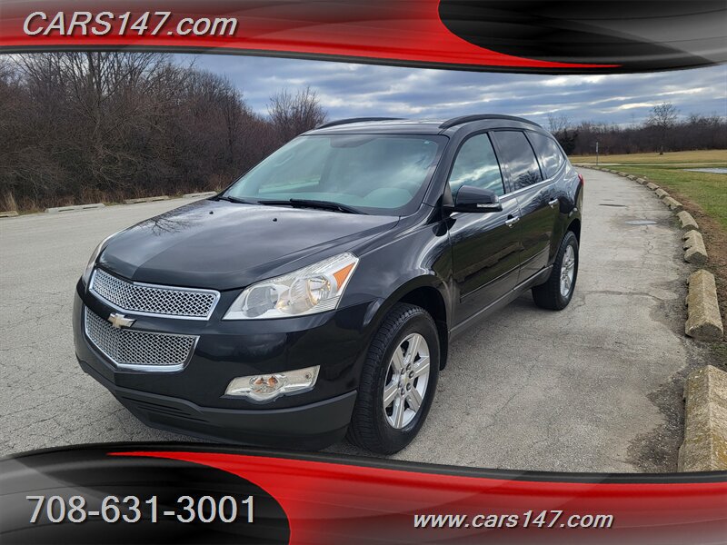 Used 2012 Chevrolet Traverse LT FWD image 1