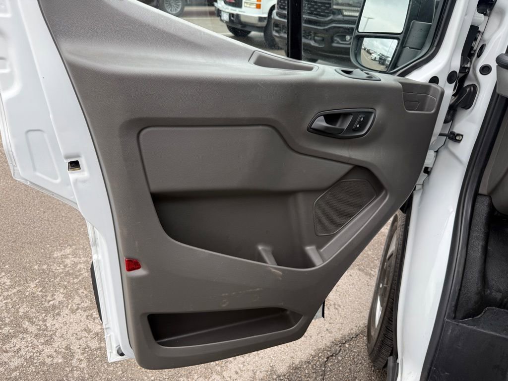 Used 2020 Ford Transit 250 Low Roof image 7