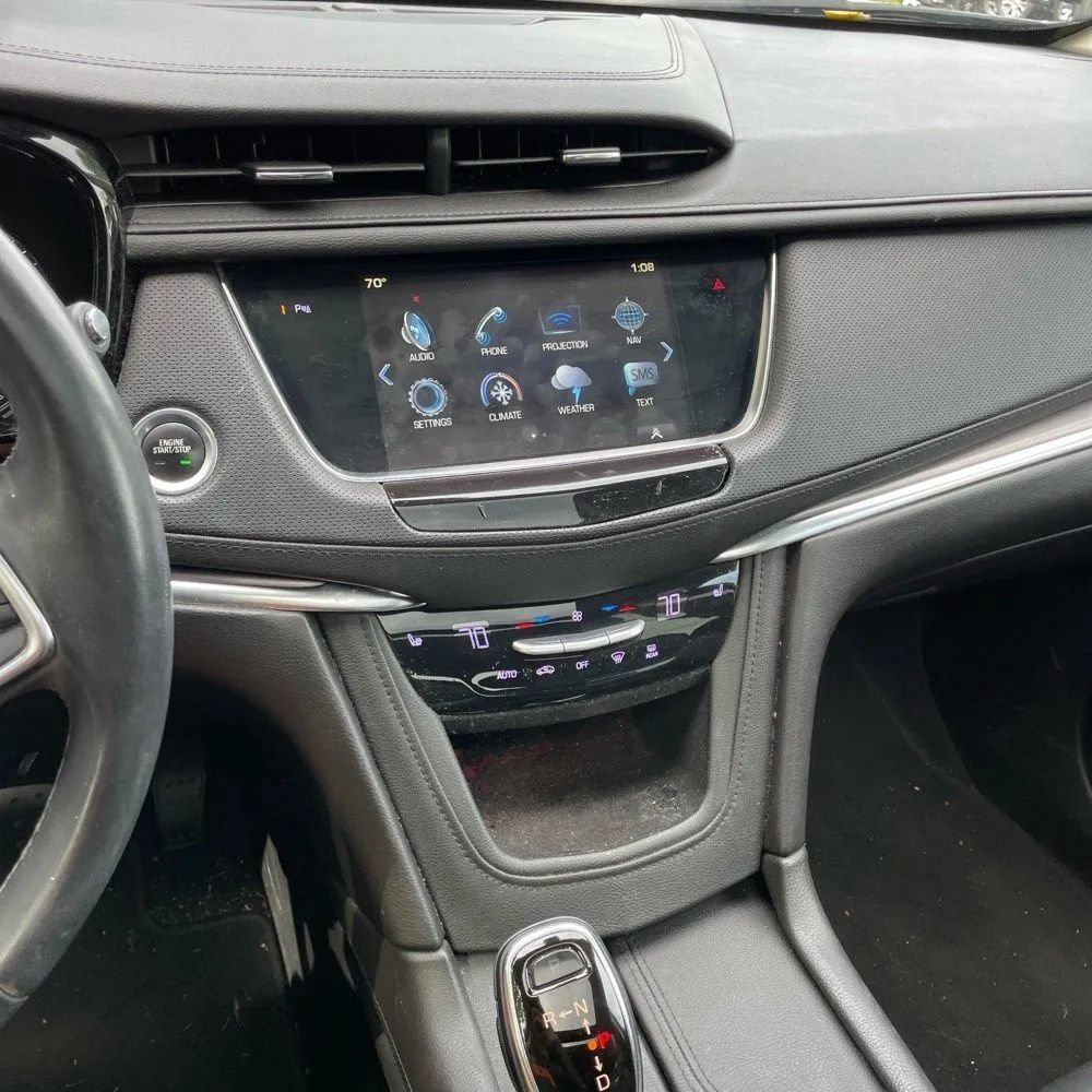 Used 2018 Cadillac XT5 Luxury w/ Driver Awareness Package AWD/4WD image 27