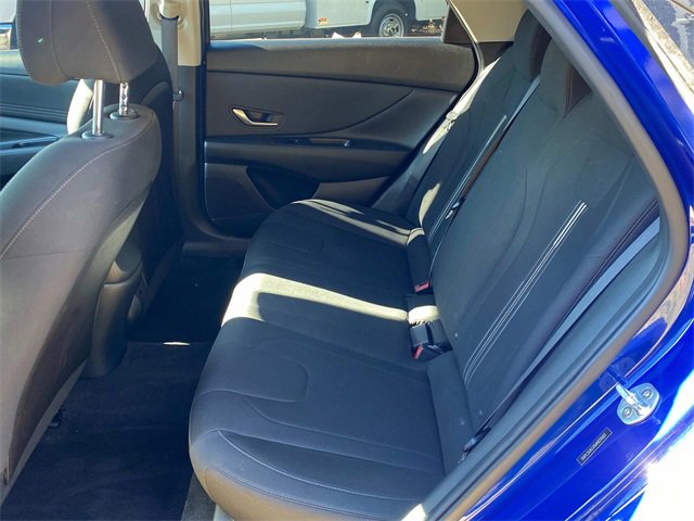 Used 2021 Hyundai Elantra SEL w/ Convenience Package image 9