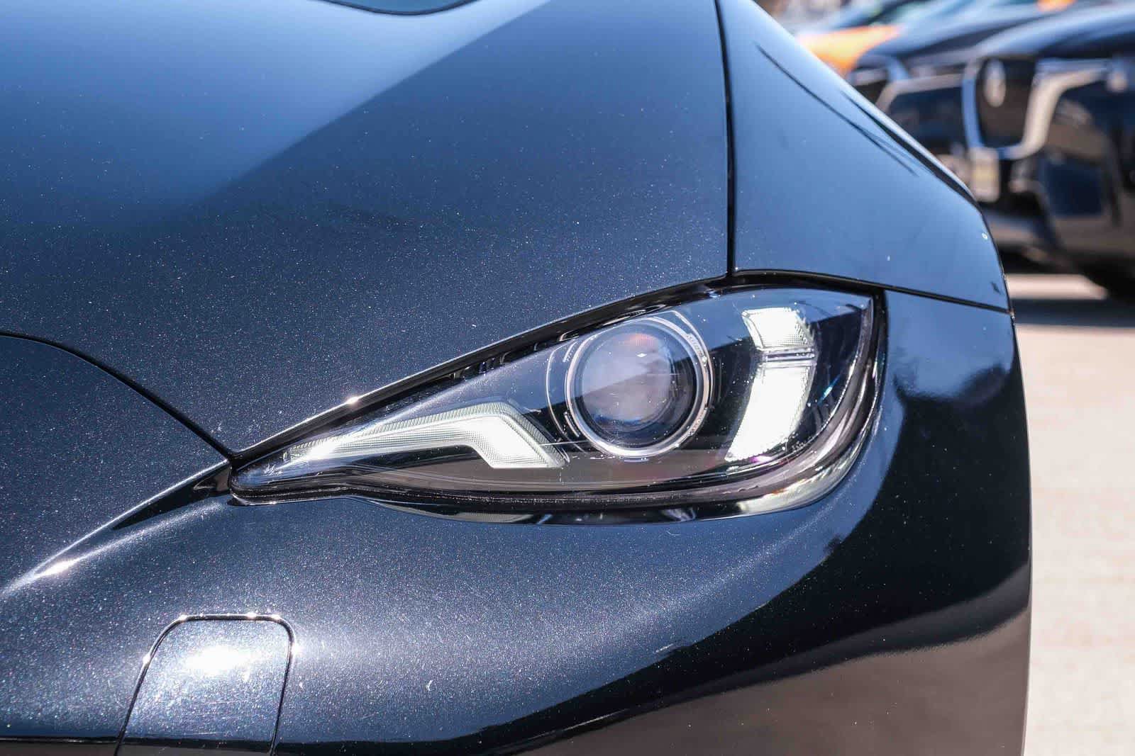 Used 2025 MAZDA MX-5 Miata RF Grand Touring RWD image 12