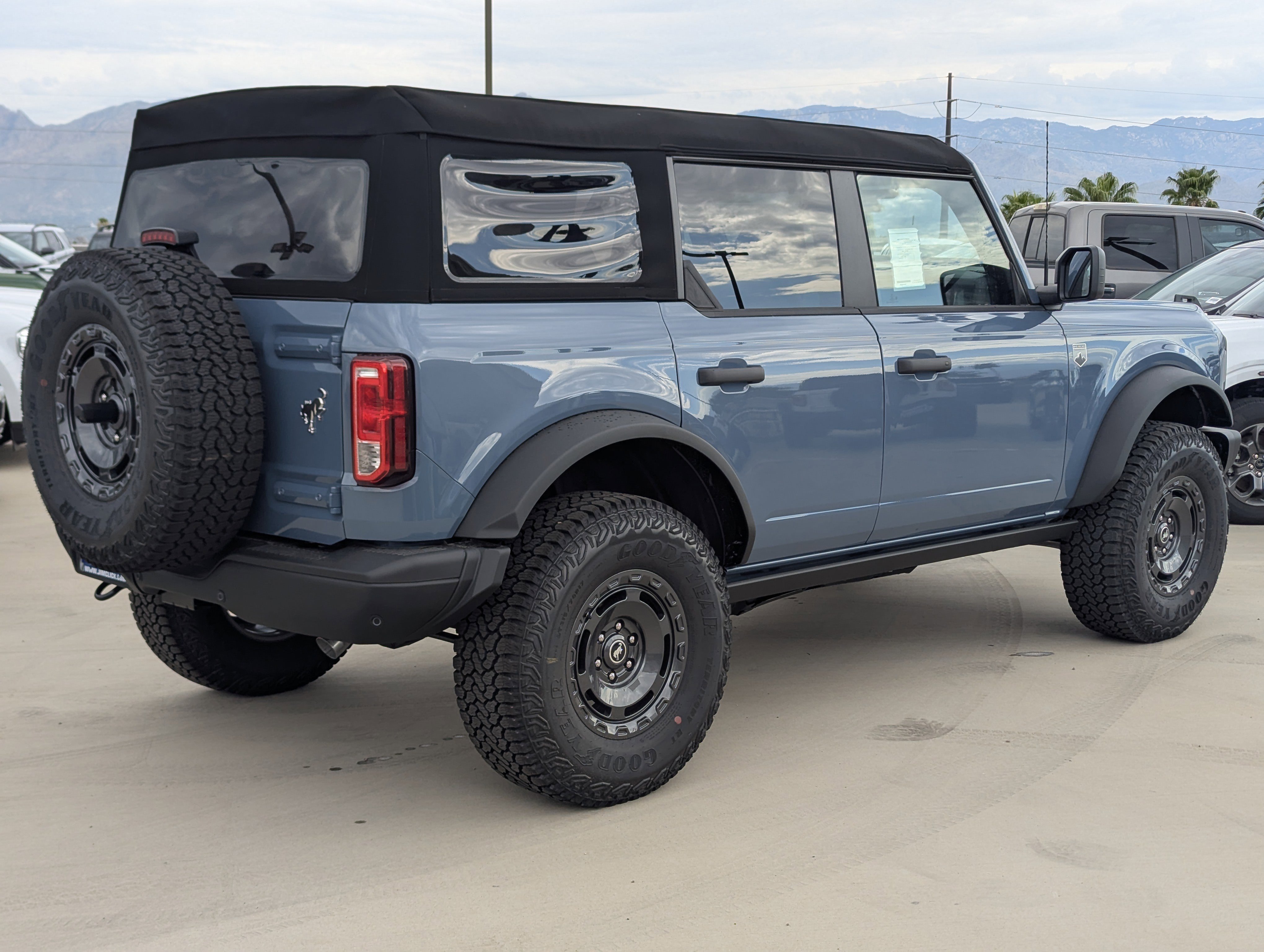 New 2025 Ford Bronco Big Bend w/ Black Diamond Package image 2
