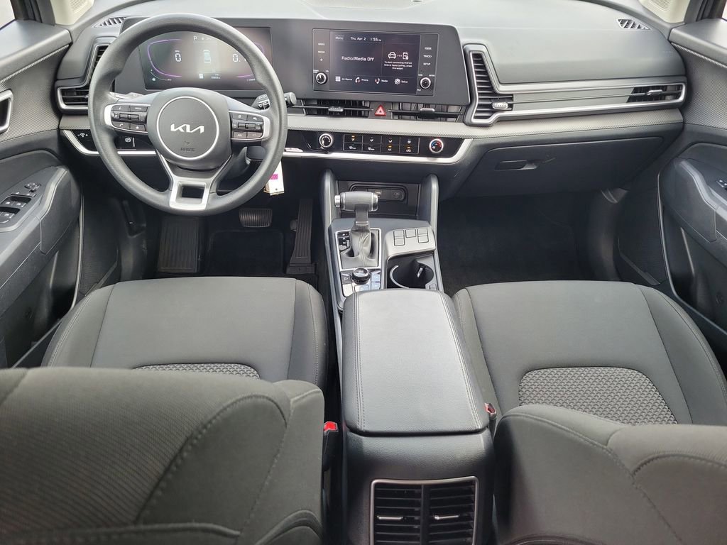Used 2025 Kia Sportage LX FWD image 11