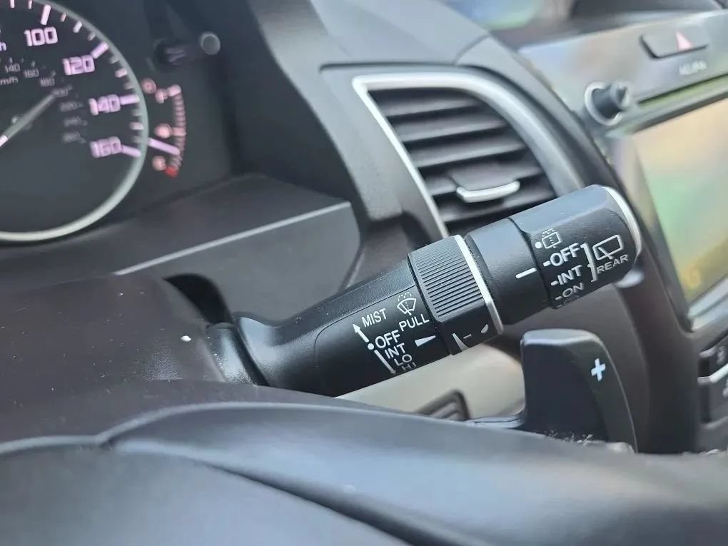 Used 2018 Acura RDX w/ Tech & AcuraWatch Plus Pack AWD/4WD image 23