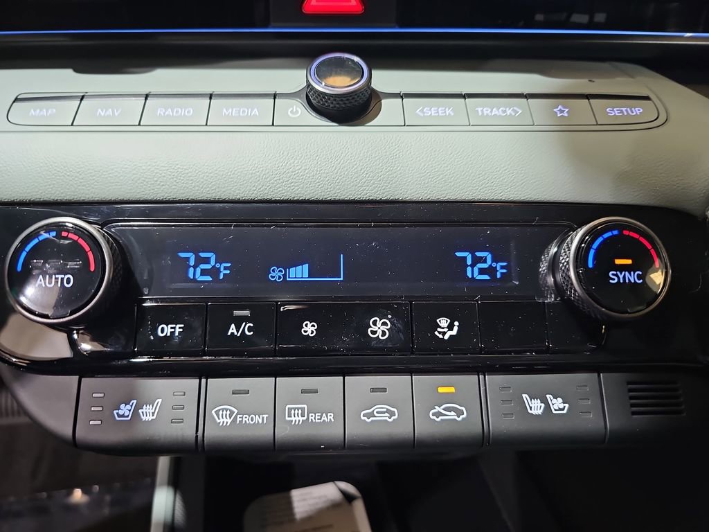 New 2026 Hyundai Elantra Limited image 23