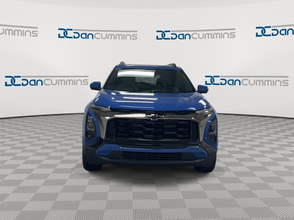 Used 2025 Chevrolet Equinox ACTIV w/ Safety and Technology Package AWD/4WD image 3