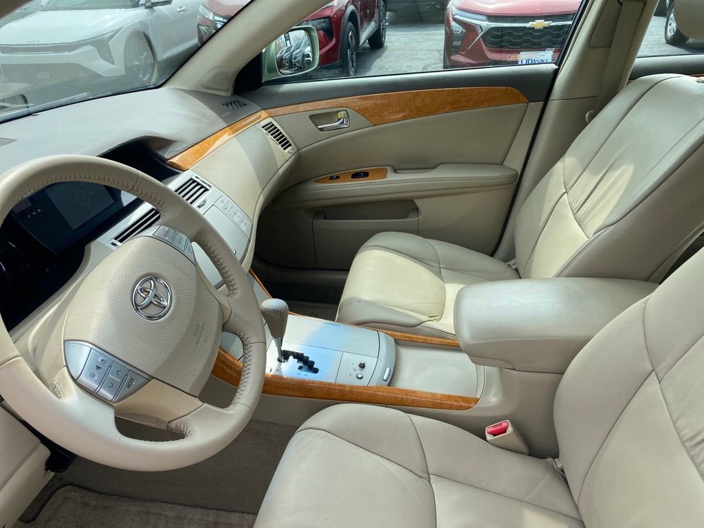 Used 2006 Toyota Avalon XLS image 12
