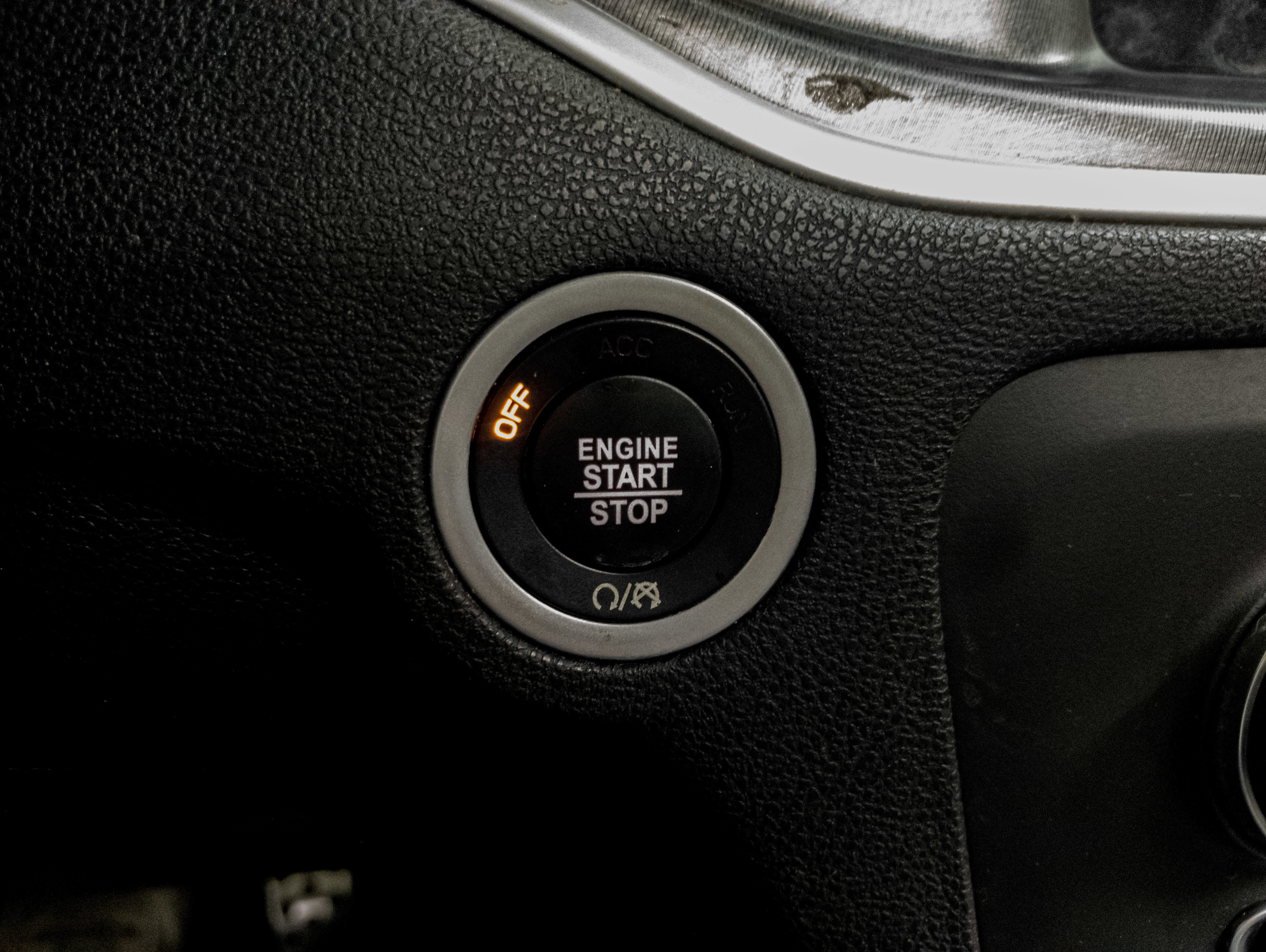 Used 2018 Dodge Charger R/T image 19