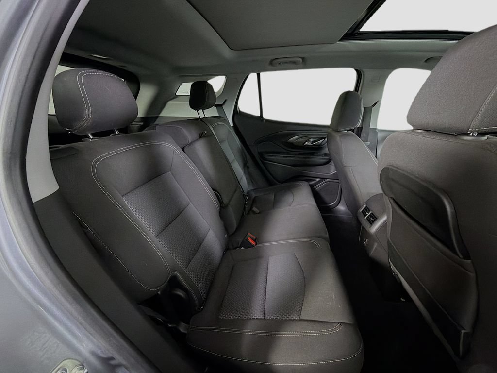 Used 2024 GMC Terrain SLE w/ Driver Convenience Package FWD image 28