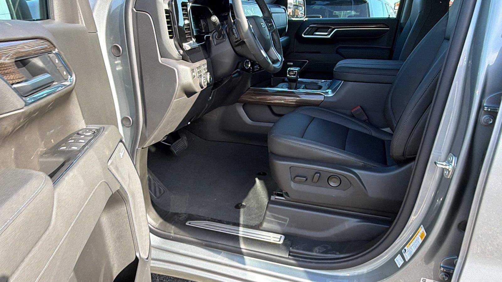 New 2026 Chevrolet Silverado 1500 LT Trail Boss w/ LT Trail Boss Premium Package AWD/4WD image 17