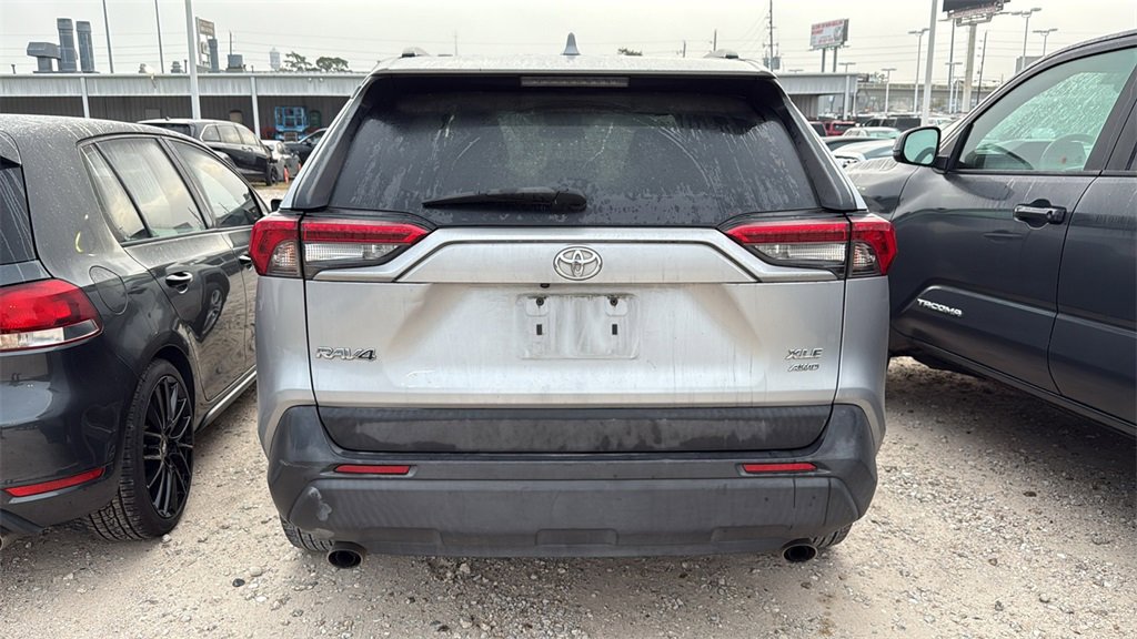 Used 2019 Toyota RAV4 XLE image 5