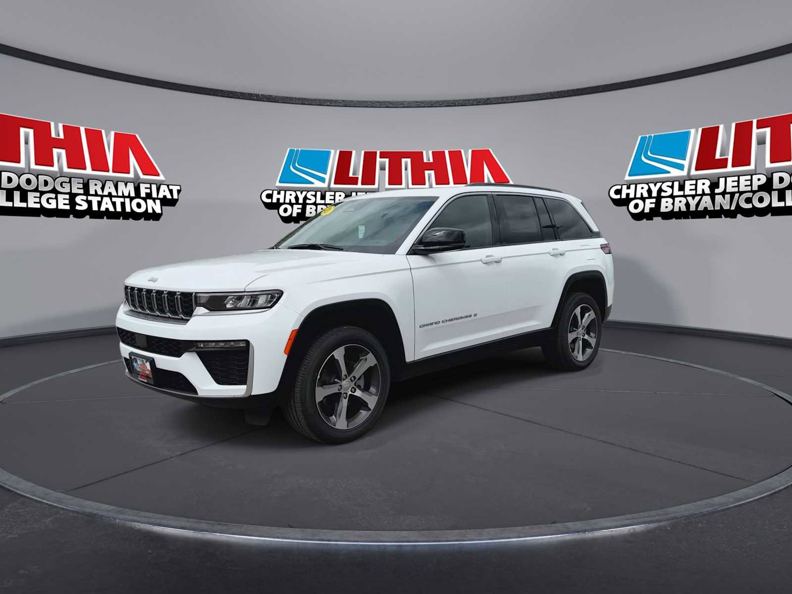 New 2026 Jeep Grand Cherokee Limited AWD/4WD image 4