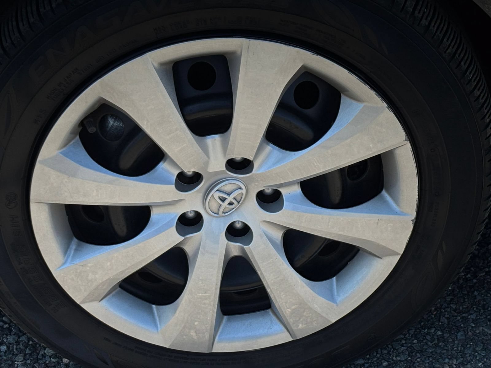 Used 2025 Toyota Corolla LE FWD image 25