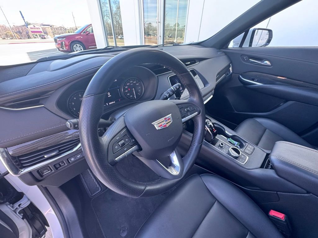 Used 2022 Cadillac XT4 Sport w/ Technology Package image 12