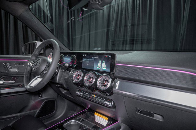 Certified 2026 Mercedes-Benz GLB 250 4MATIC image 15