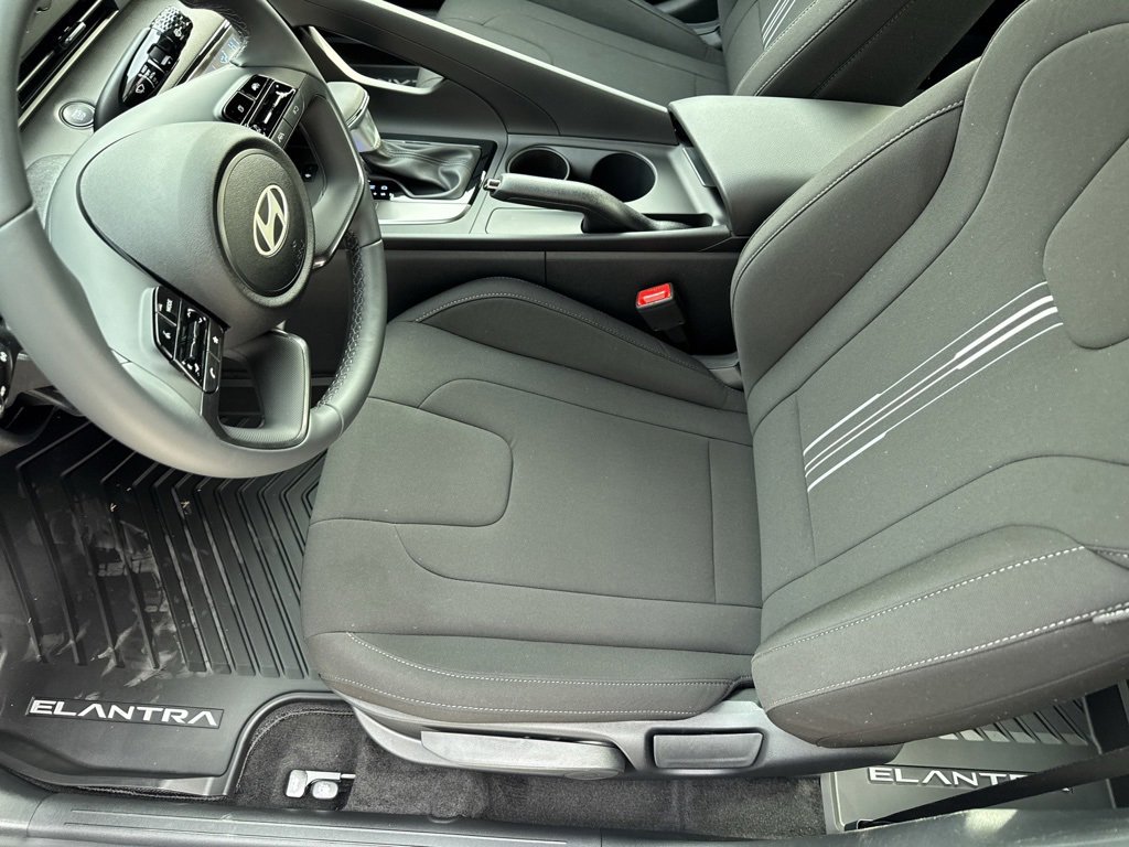 New 2026 Hyundai Elantra Sport image 13