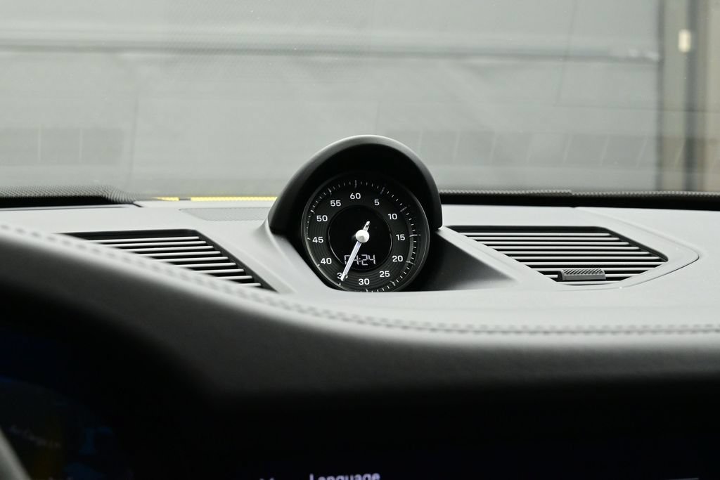 Certified 2024 Porsche 911 Carrera GTS RWD image 12