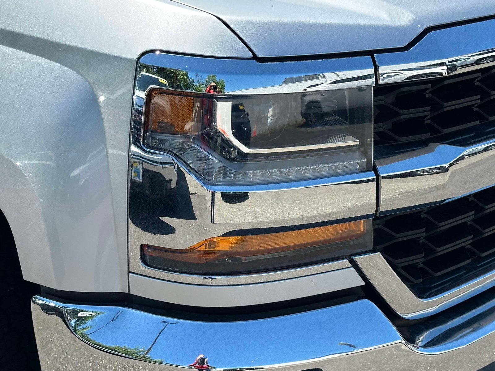 Used 2017 Chevrolet Silverado 1500 LT w/ All Star Edition AWD/4WD image 7