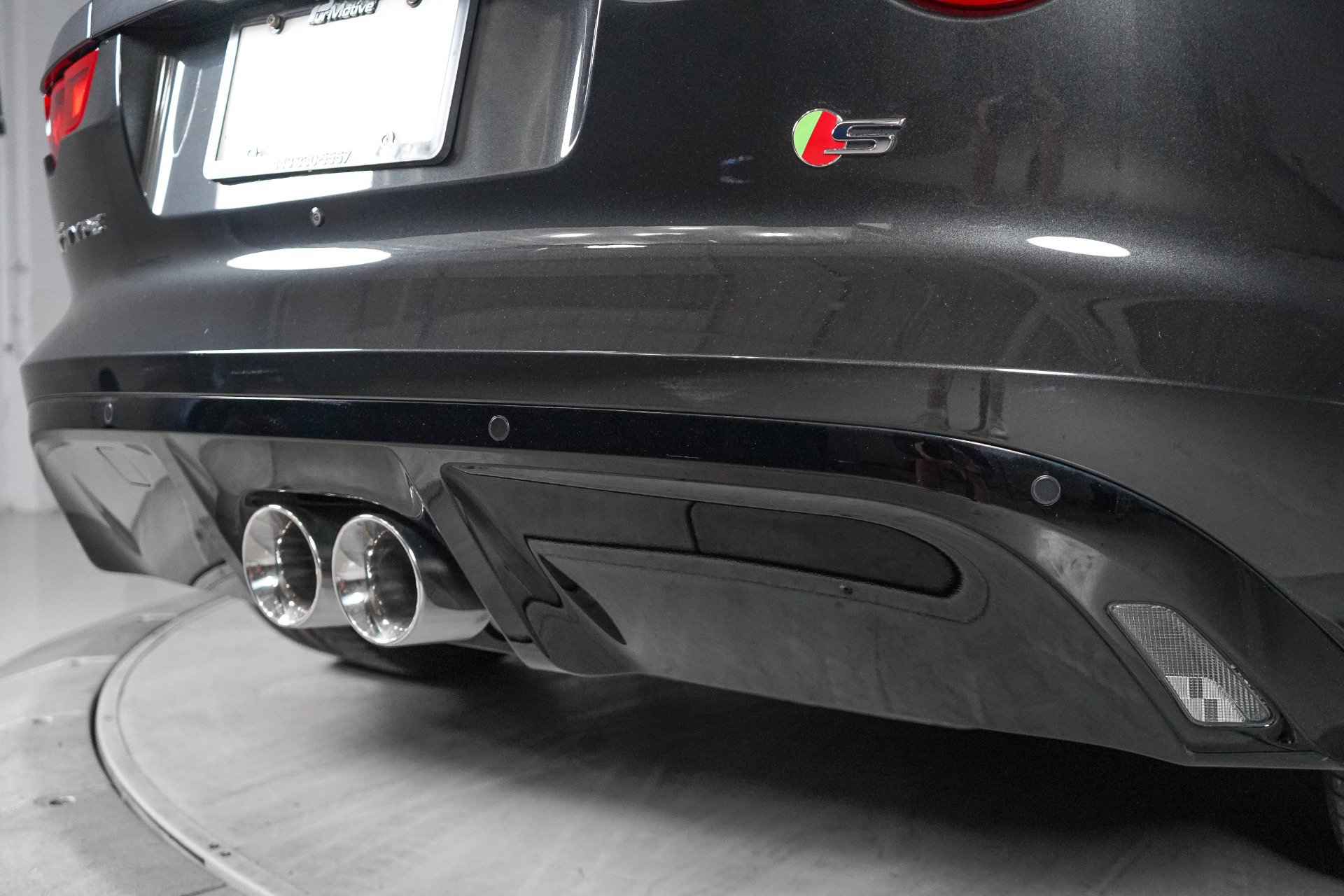 Used 2015 Jaguar F-TYPE S RWD image 16