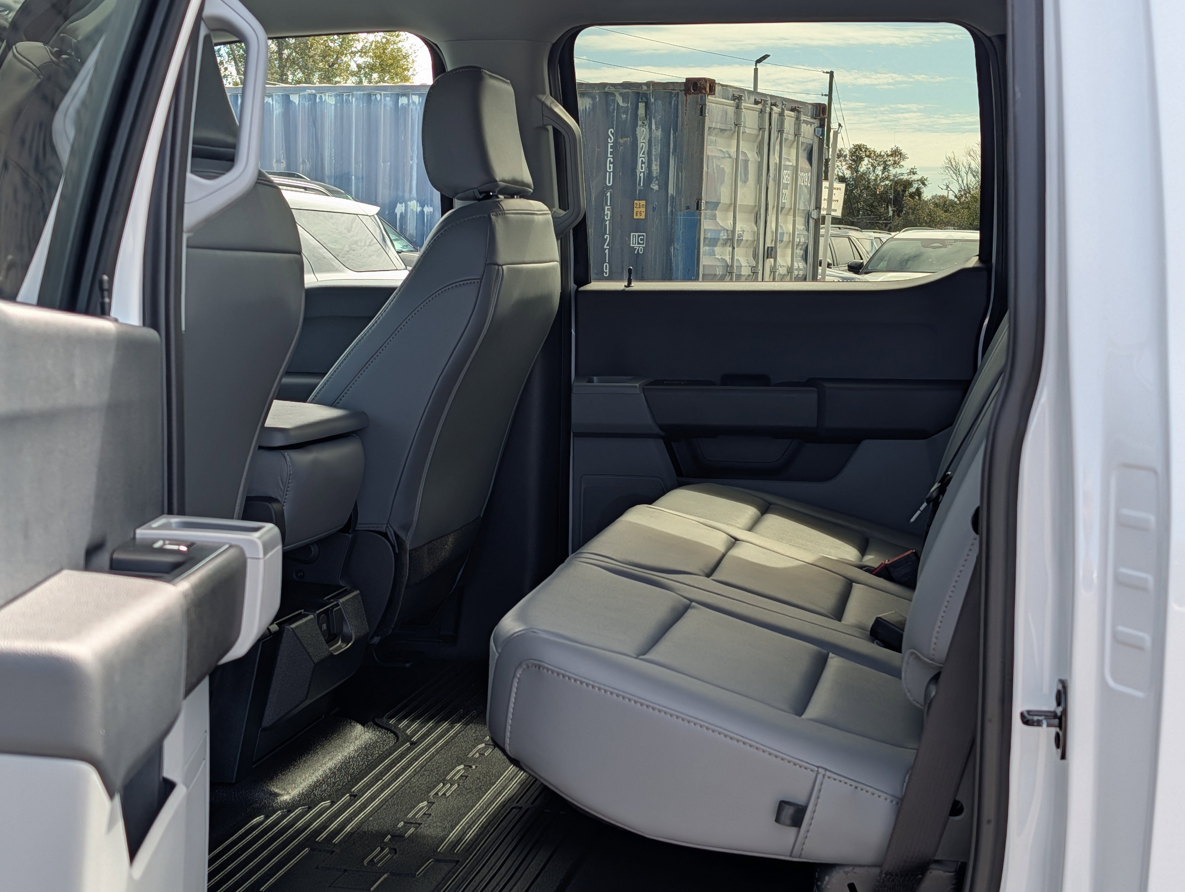 New 2026 Ford F350 XL w/ XL Chrome Package AWD/4WD image 16