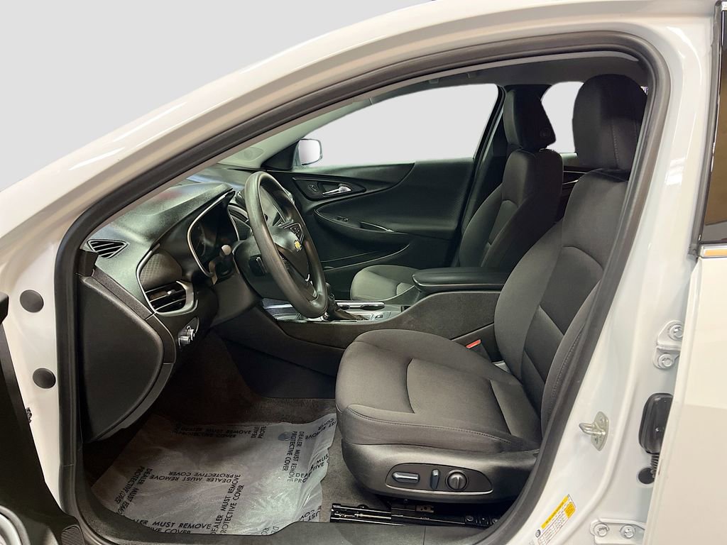 Used 2024 Chevrolet Malibu LT image 21