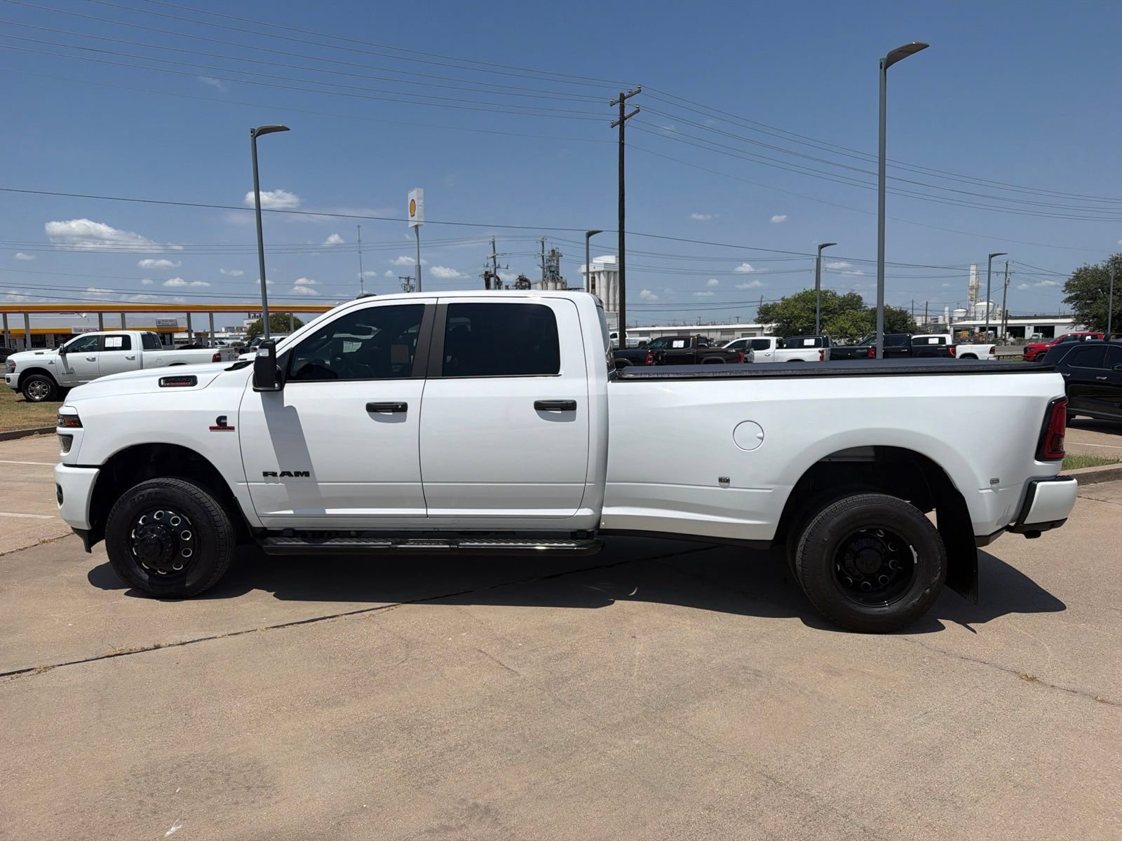 Used 2026 RAM 3500 Lone Star AWD/4WD image 8