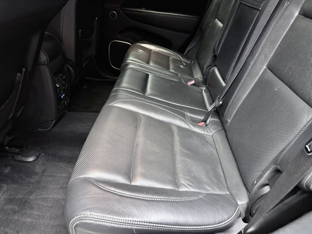 Used 2016 Jeep Grand Cherokee SRT AWD/4WD image 14