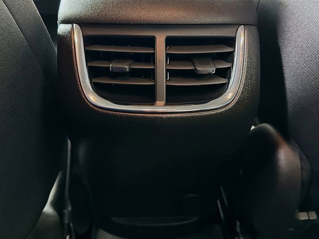 Used 2024 Chevrolet Malibu LT image 33