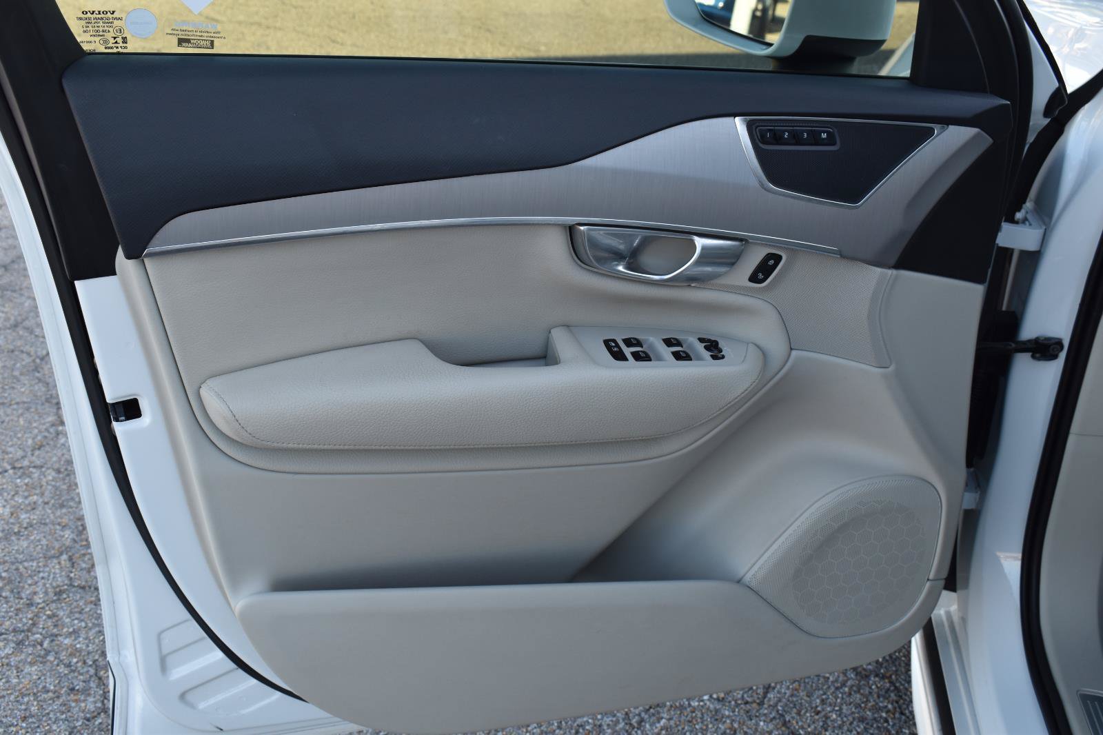 Used 2021 Volvo XC90 T5 Momentum w/ Protection Package Premier FWD image 26