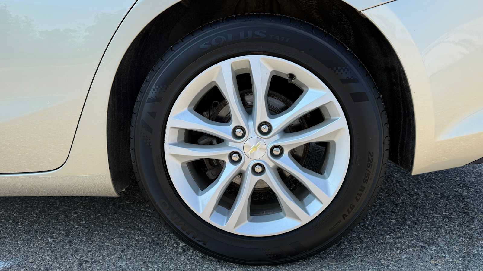 Used 2016 Chevrolet Malibu LT FWD image 27