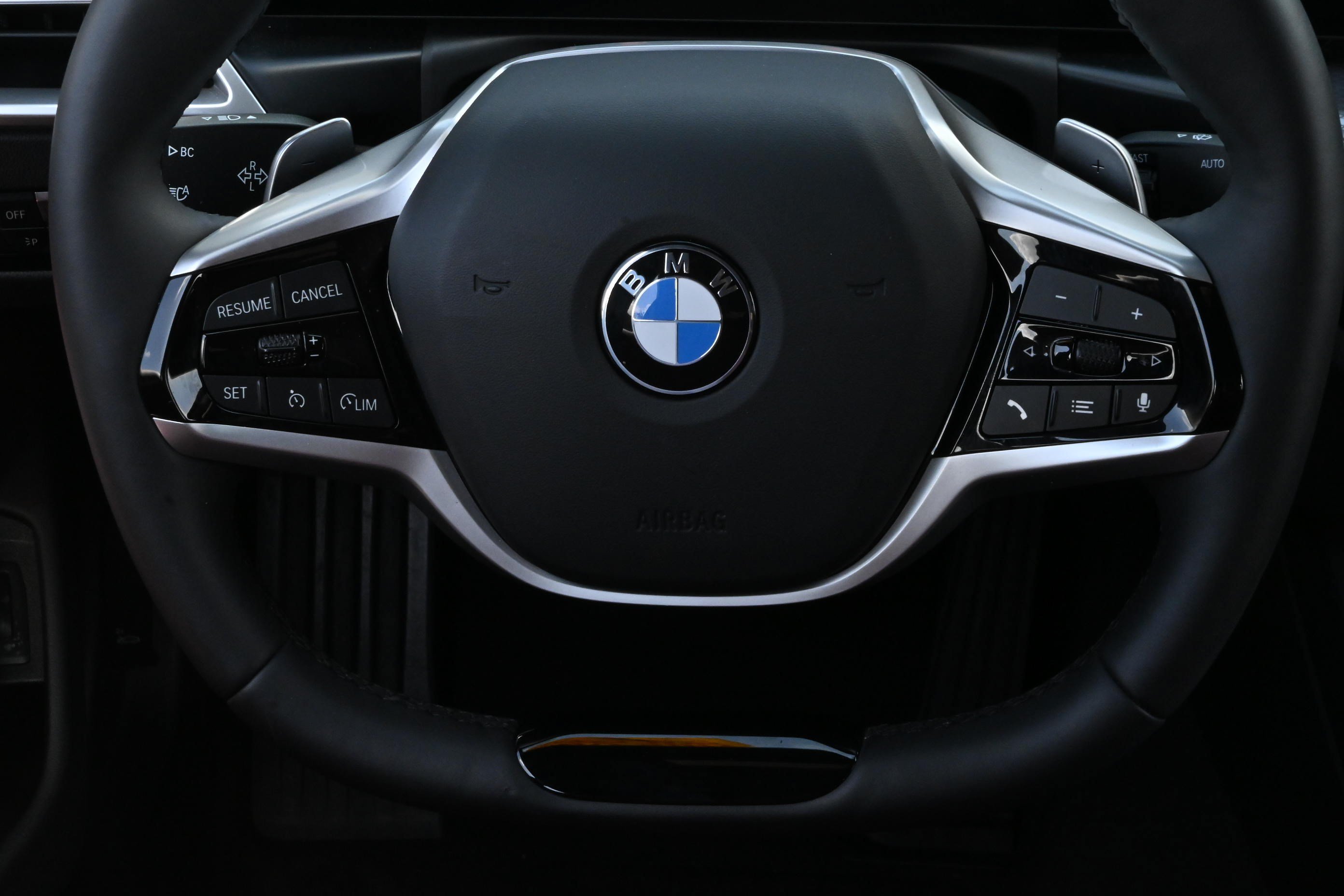 Certified 2025 BMW 330i Sedan w/ Convenience Package RWD image 30