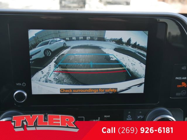 Used 2023 Toyota Highlander LE image 50