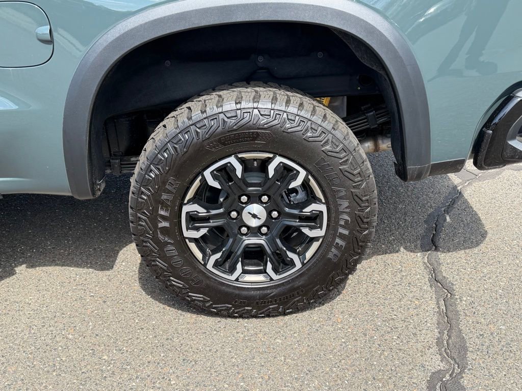 Certified 2025 Chevrolet Silverado 1500 ZR2 w/ Technology Package AWD/4WD image 9