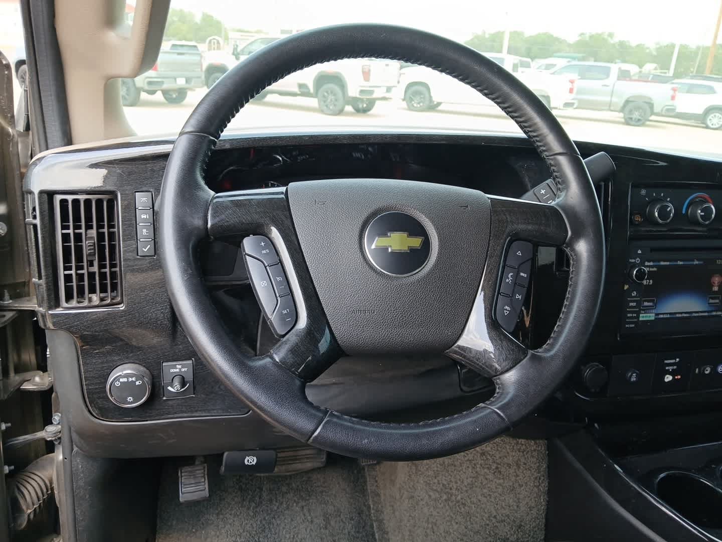 Used 2021 Chevrolet Express 2500 w/ Enhanced Convenience Package RWD image 29