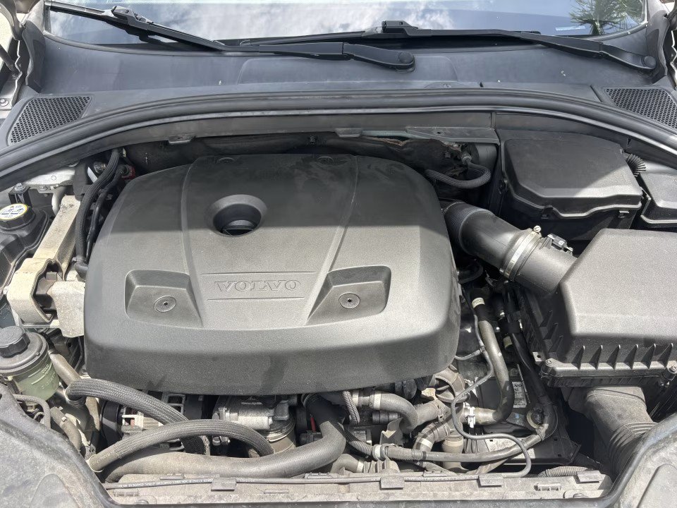 Used 2015 Volvo XC60 T5 Platinum FWD image 39