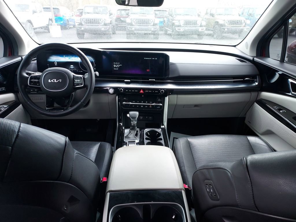 Used 2024 Kia Carnival SX Prestige FWD image 10