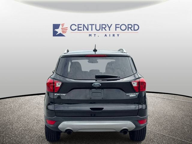 Used 2019 Ford Escape Titanium AWD/4WD image 4